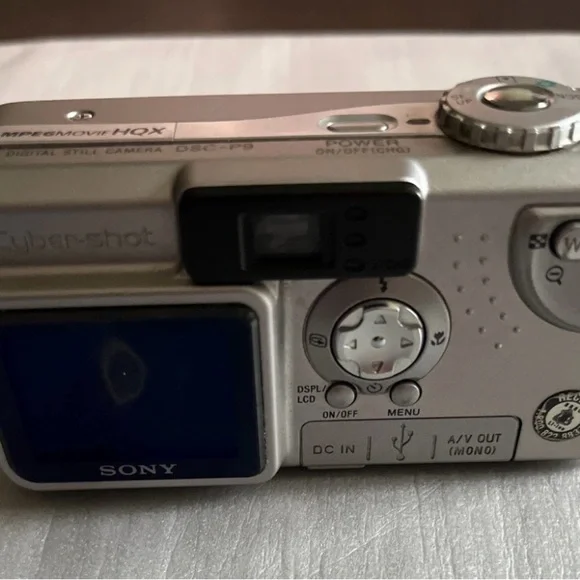 Sony Digital Camera Cybershot DSC-P9 4.0MP SilverWith Manuals